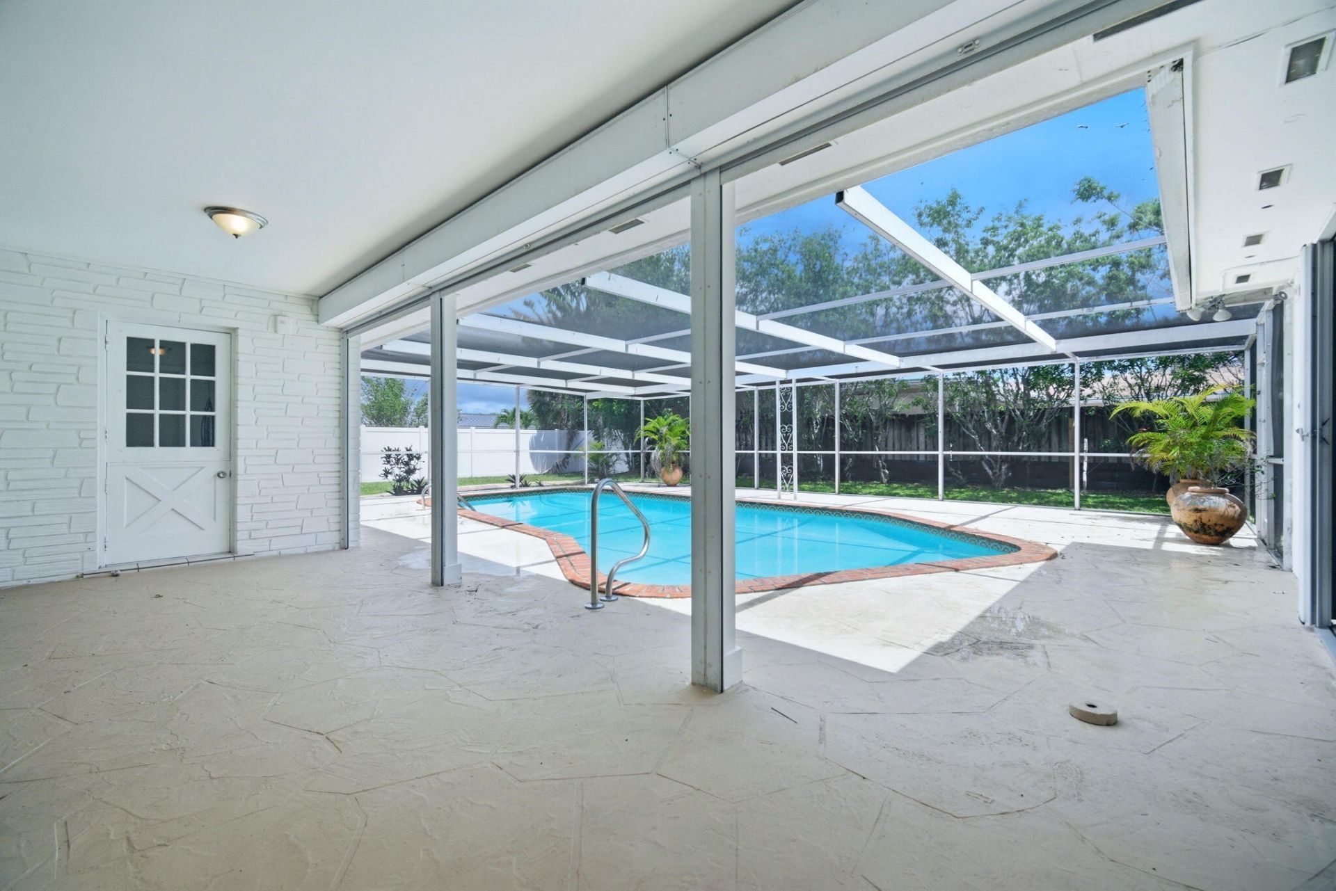 321 E Chaminade Drive, Hollywood, FL 33021 Photo