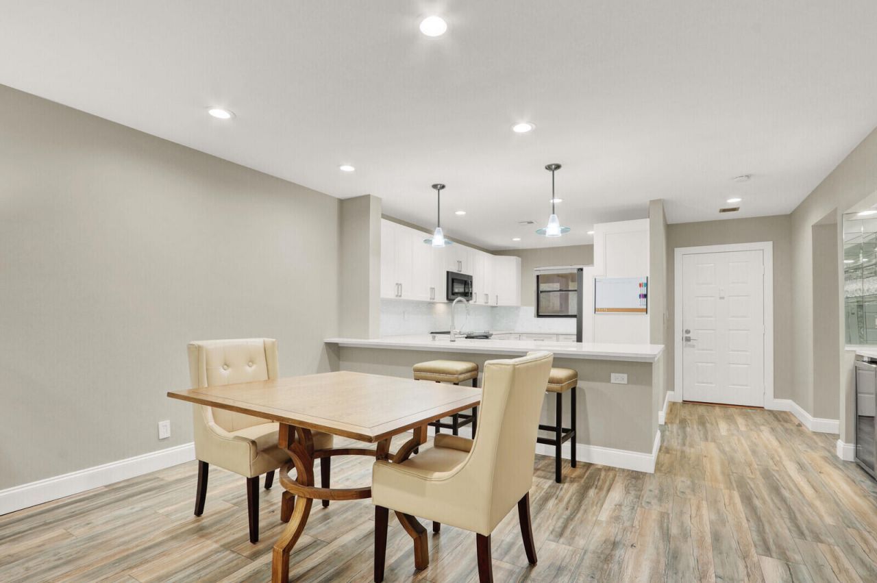 12910 Briarlake Circle, Unit 203, Palm Beach Gardens, FL 33418 Photo