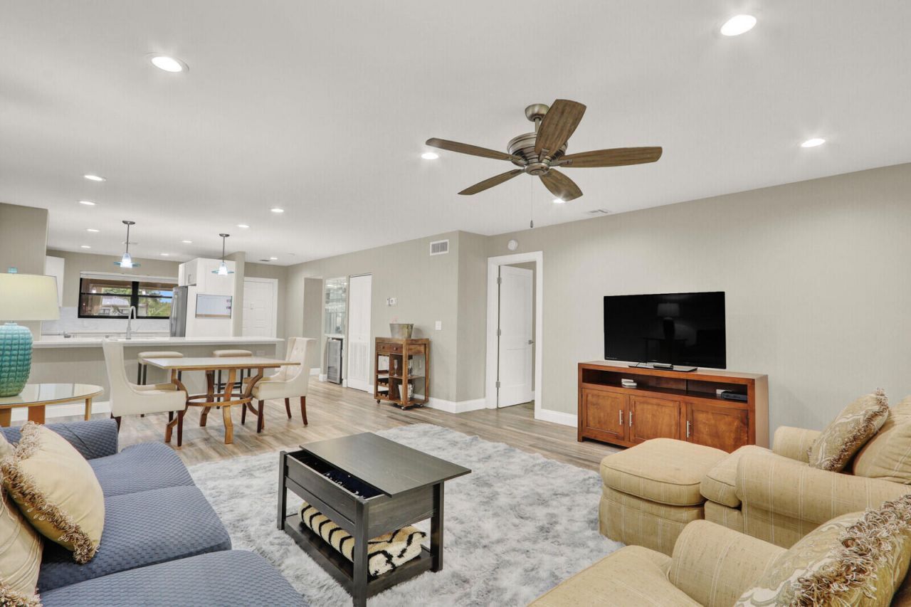 12910 Briarlake Circle, Unit 203, Palm Beach Gardens, FL 33418 Photo