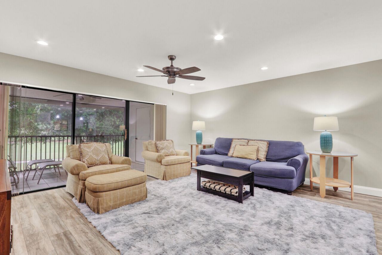 12910 Briarlake Circle, Unit 203, Palm Beach Gardens, FL 33418 Photo