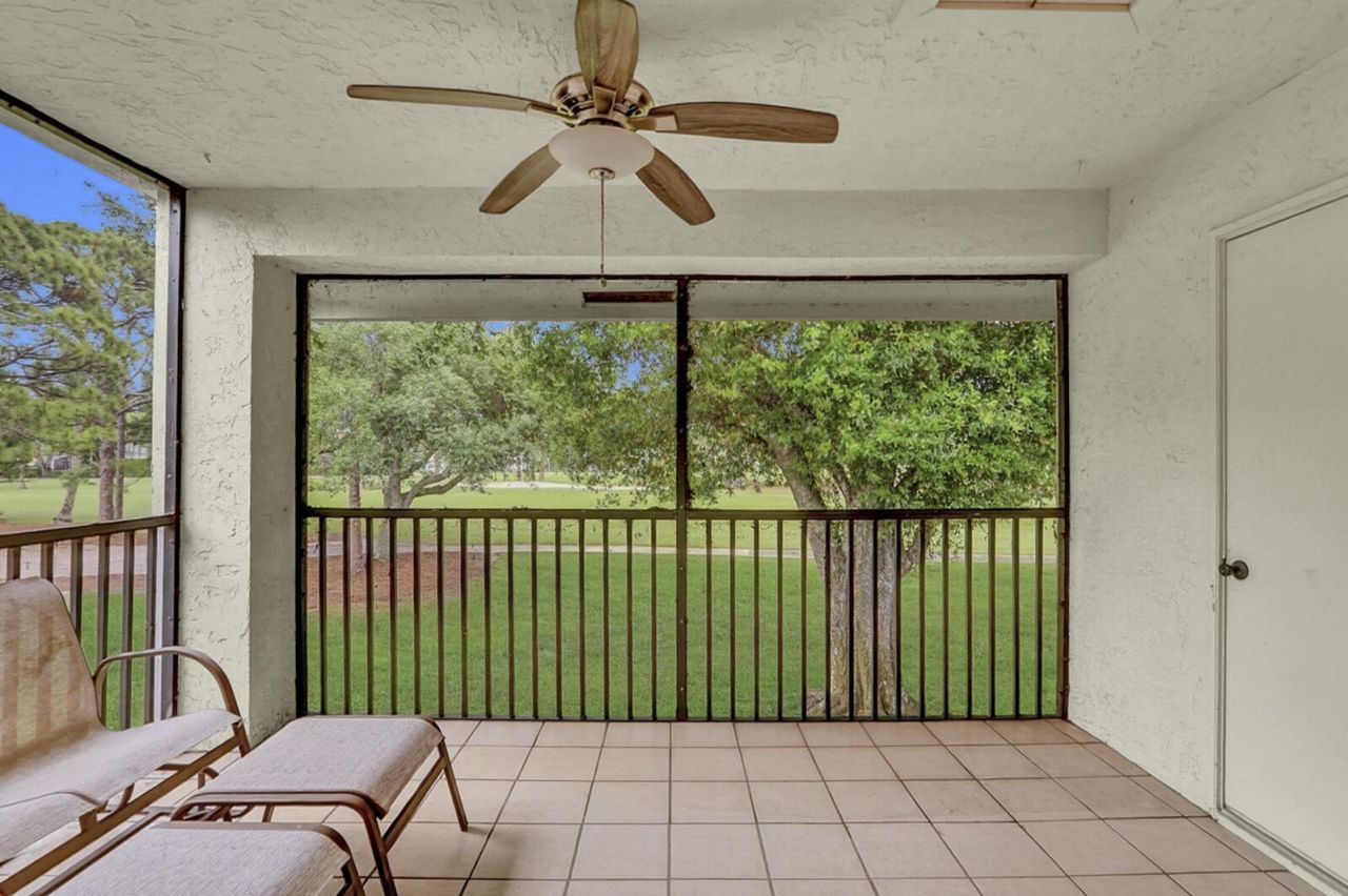 12910 Briarlake Circle, Unit 203, Palm Beach Gardens, FL 33418 Photo