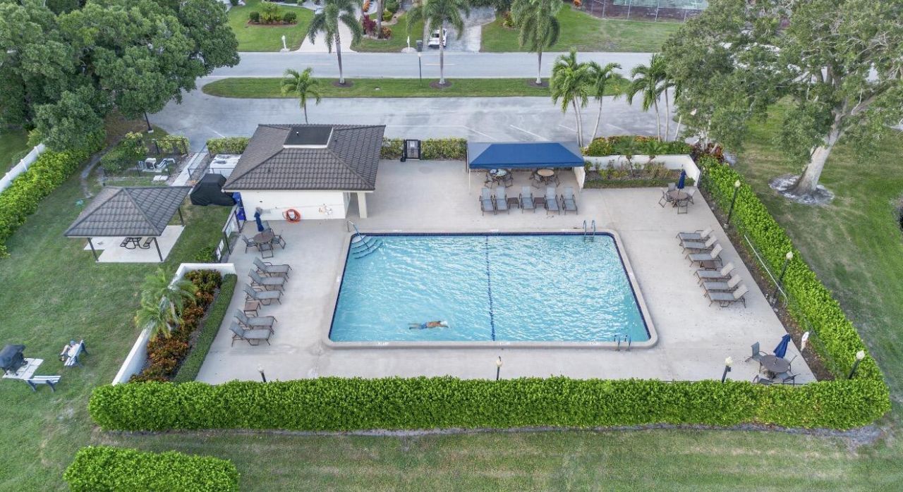 12910 Briarlake Circle, Unit 203, Palm Beach Gardens, FL 33418 Photo