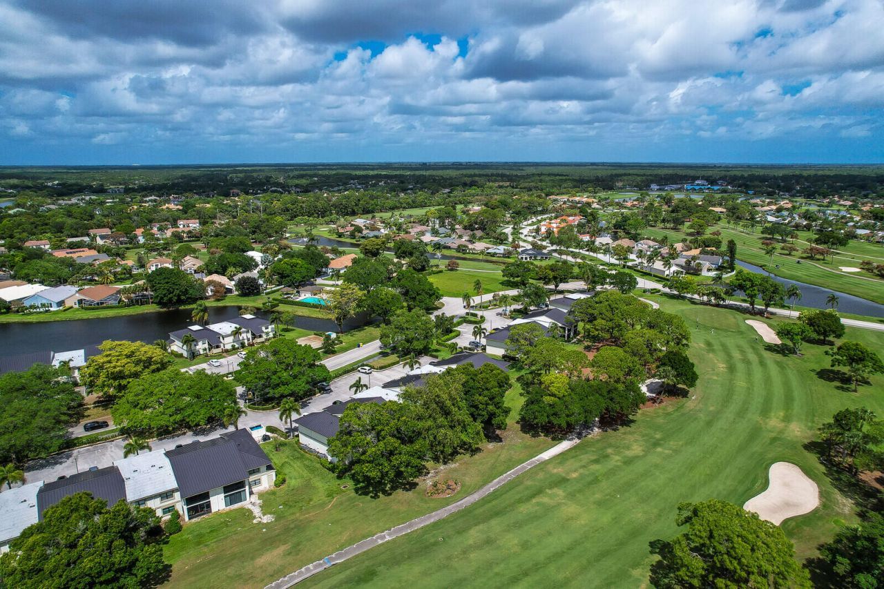 12910 Briarlake Circle, Unit 203, Palm Beach Gardens, FL 33418 Photo