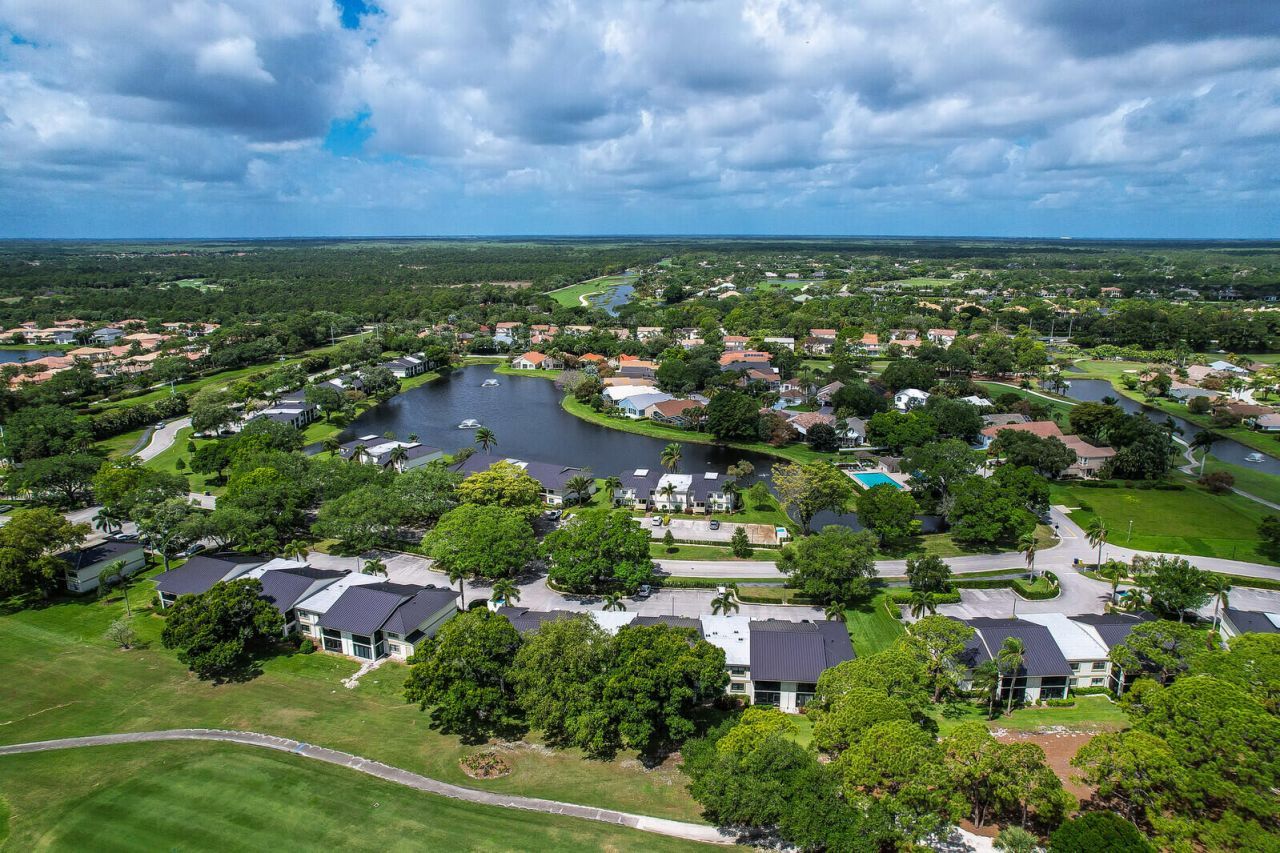 12910 Briarlake Circle, Unit 203, Palm Beach Gardens, FL 33418 Photo