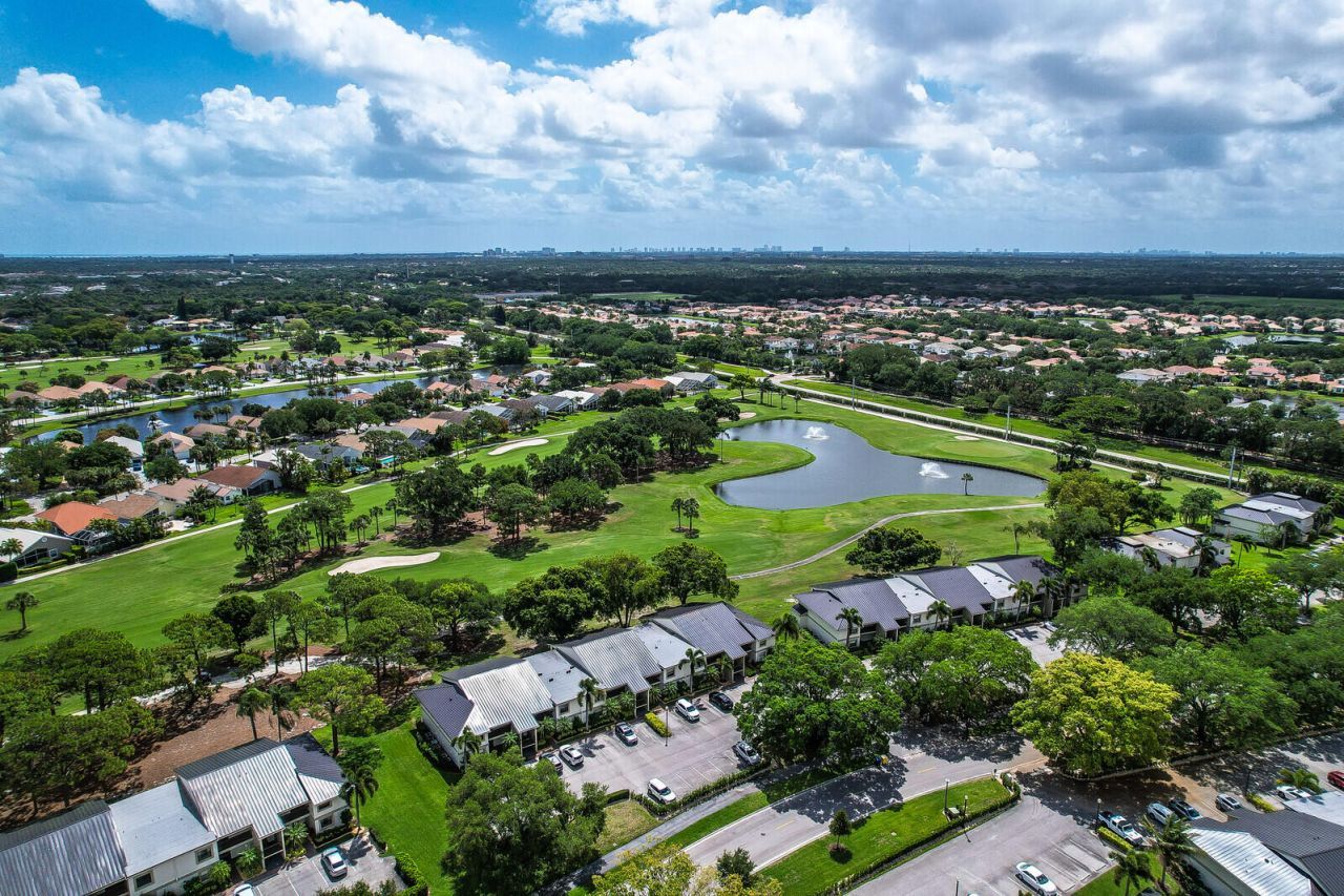 12910 Briarlake Circle, Unit 203, Palm Beach Gardens, FL 33418 Photo
