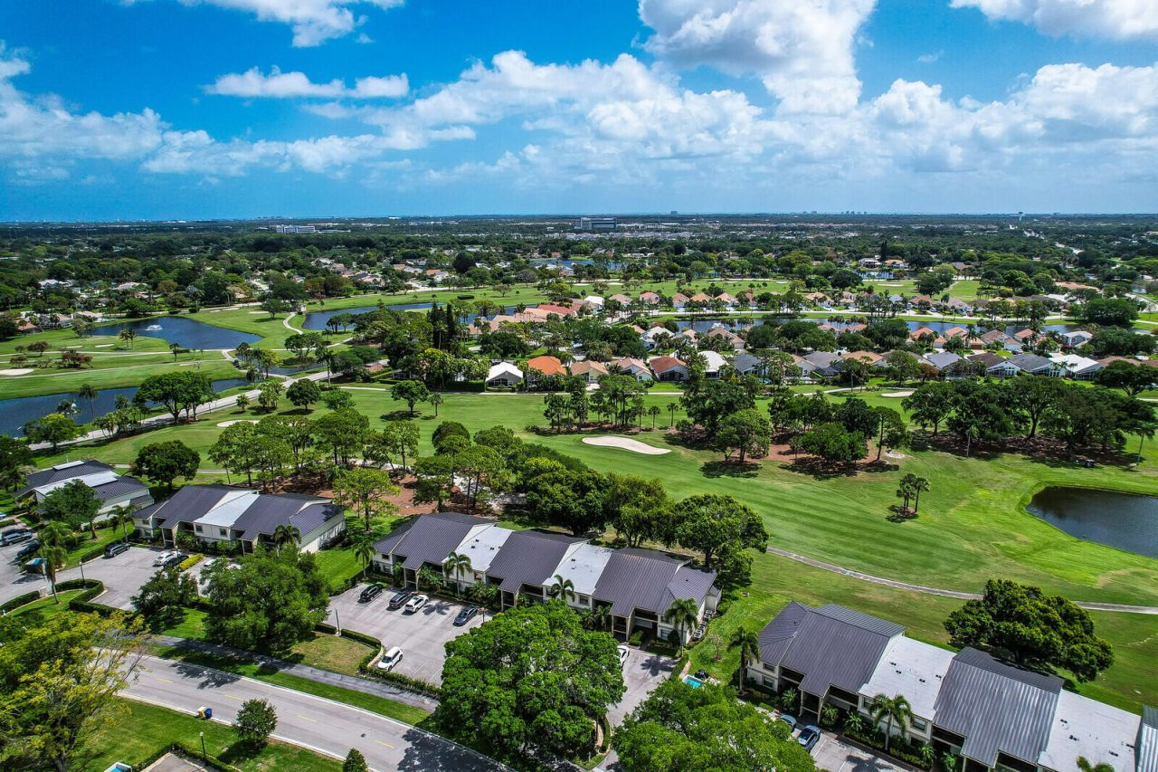12910 Briarlake Circle, Unit 203, Palm Beach Gardens, FL 33418 Photo