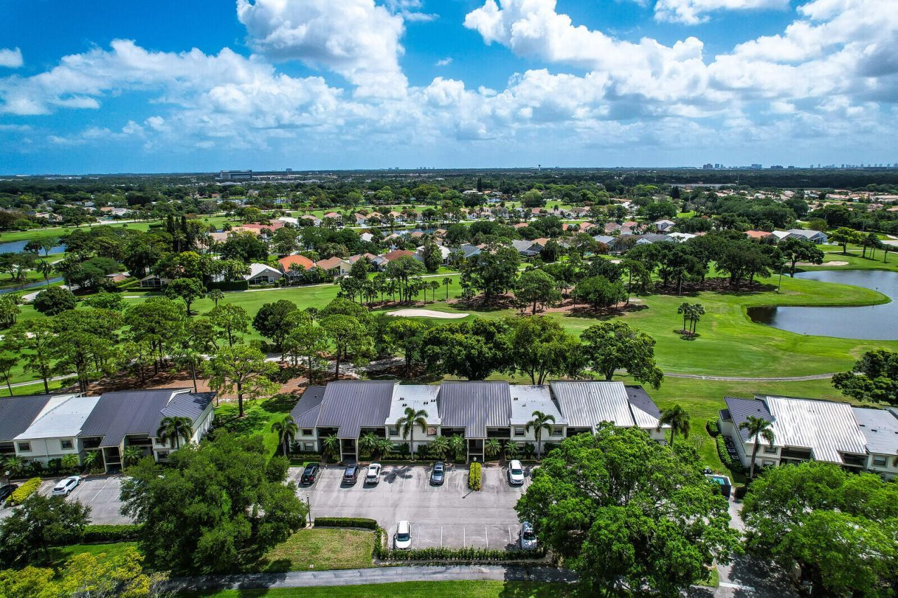 12910 Briarlake Circle, Unit 203, Palm Beach Gardens, FL 33418 Photo