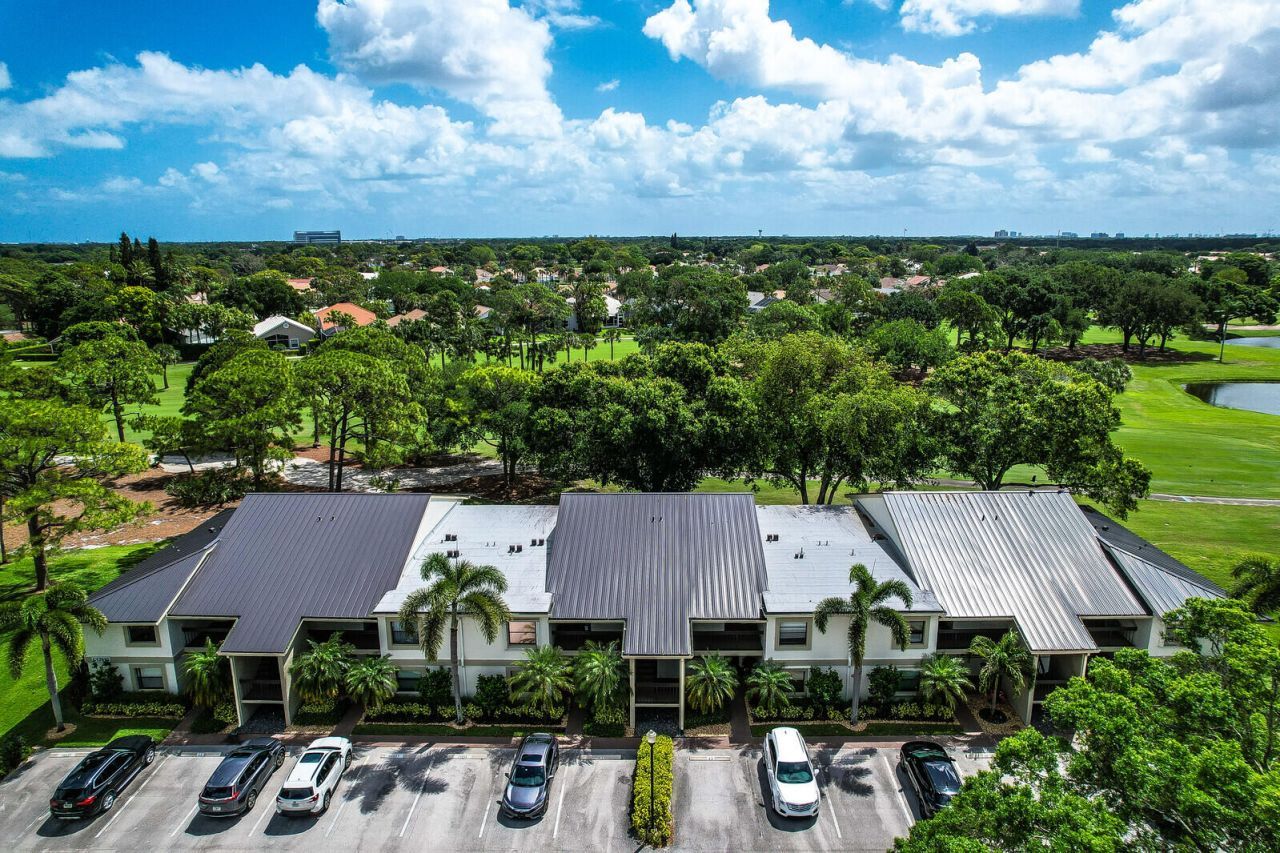 12910 Briarlake Circle, Unit 203, Palm Beach Gardens, FL 33418 Photo