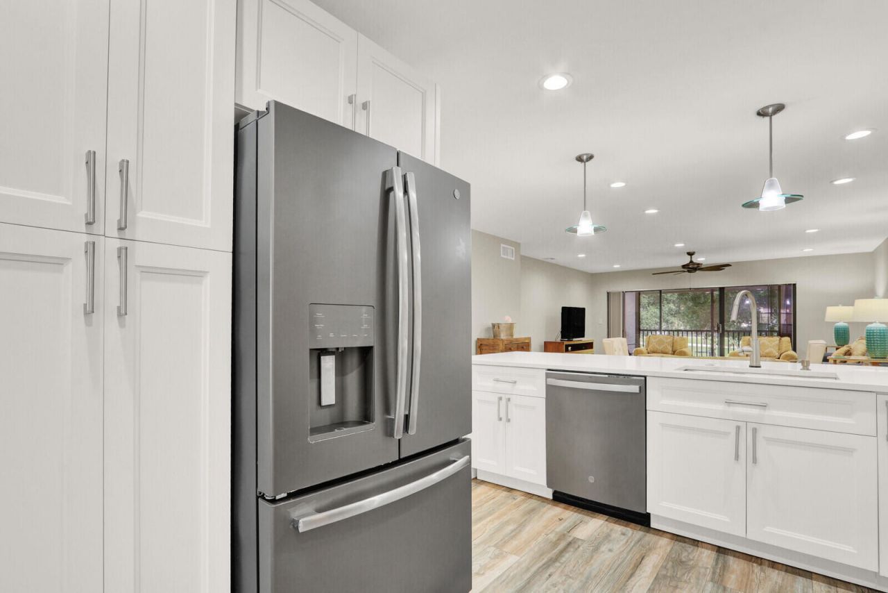 12910 Briarlake Circle, Unit 203, Palm Beach Gardens, FL 33418 Photo