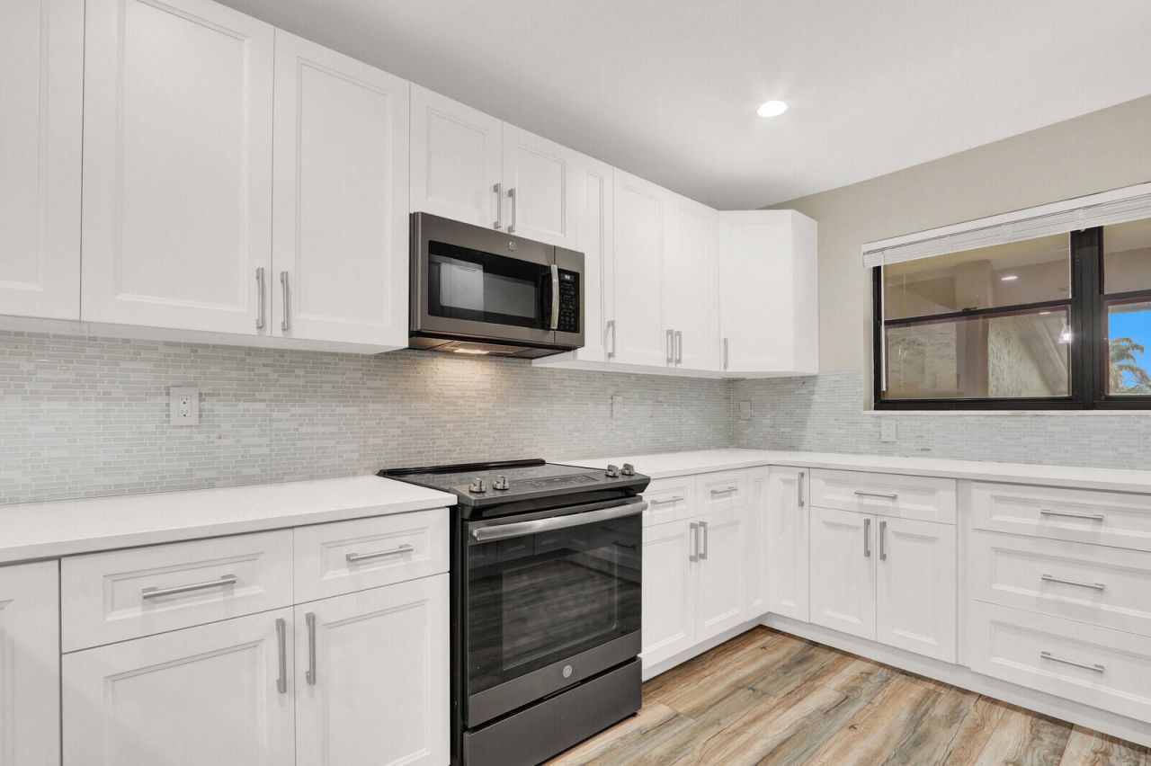 12910 Briarlake Circle, Unit 203, Palm Beach Gardens, FL 33418 Photo