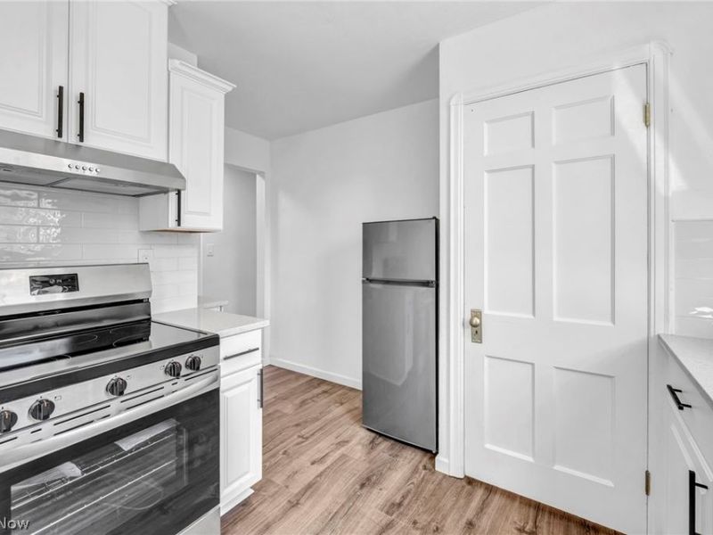 10318 Thrush Avenue, Cleveland, OH 44111 Photo 14