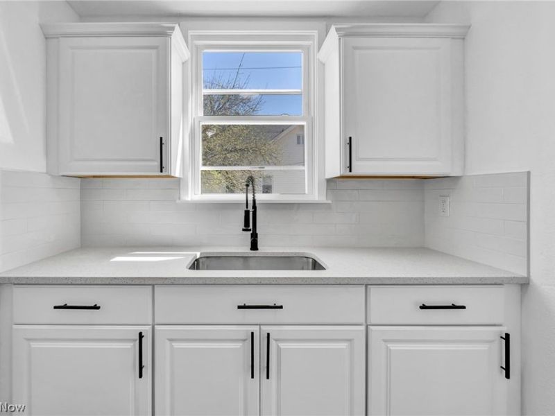 10318 Thrush Avenue, Cleveland, OH 44111 Photo 15