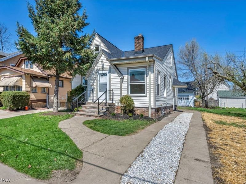 10318 Thrush Avenue, Cleveland, OH 44111 Photo 2