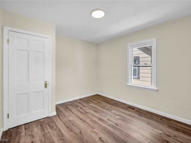 10318 Thrush Avenue, Cleveland, OH 44111 Photo 22