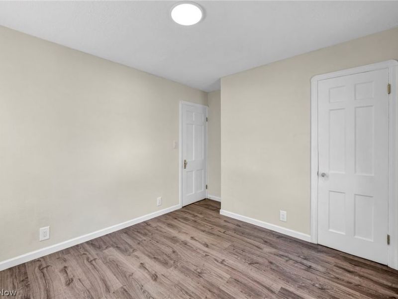 10318 Thrush Avenue, Cleveland, OH 44111 Photo 23