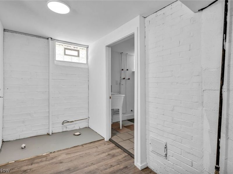 10318 Thrush Avenue, Cleveland, OH 44111 Photo 36