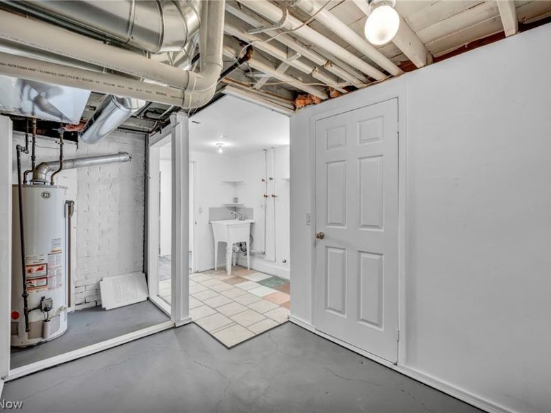 10318 Thrush Avenue, Cleveland, OH 44111 Photo 40