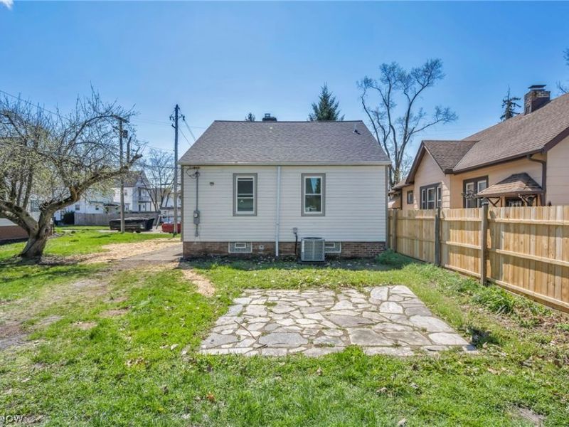 10318 Thrush Avenue, Cleveland, OH 44111 Photo 43