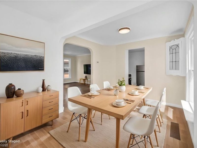 10318 Thrush Avenue, Cleveland, OH 44111 Photo 9