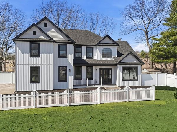 112 S Hillside Avenue , Nesconset, NY 11767