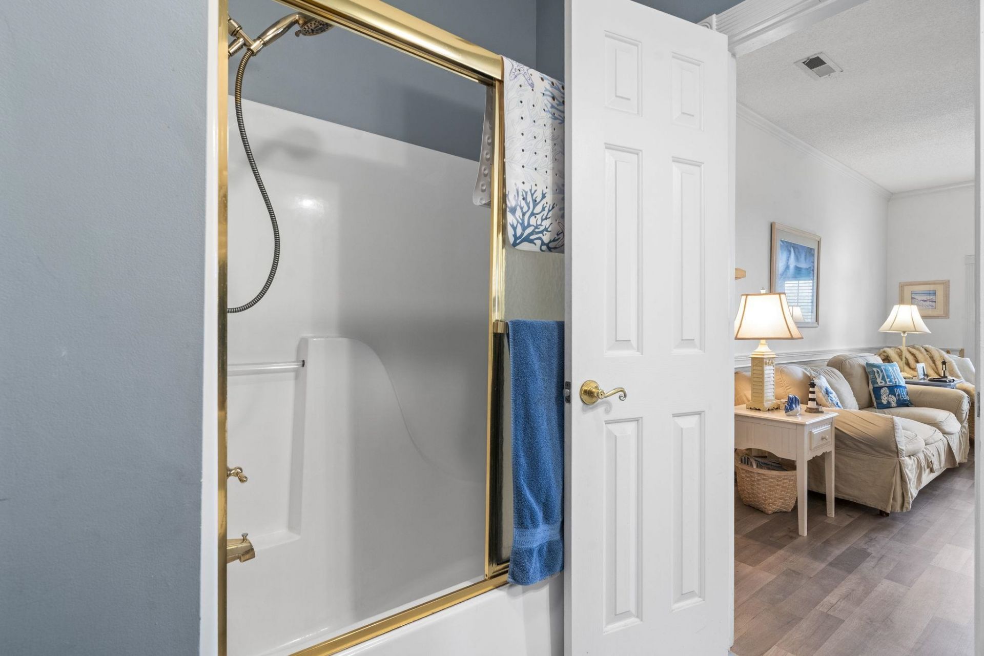 702 Riverwalk Dr. Photo 16