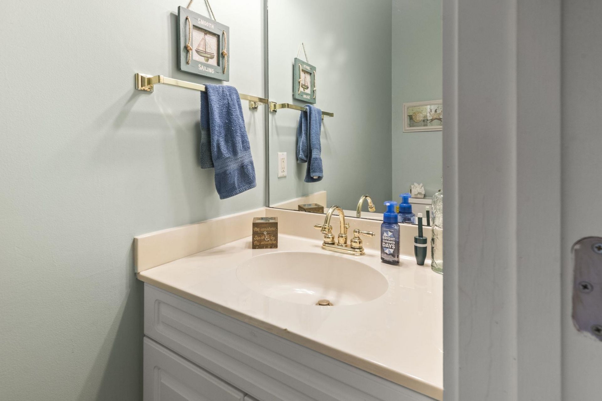 702 Riverwalk Dr. Photo 19