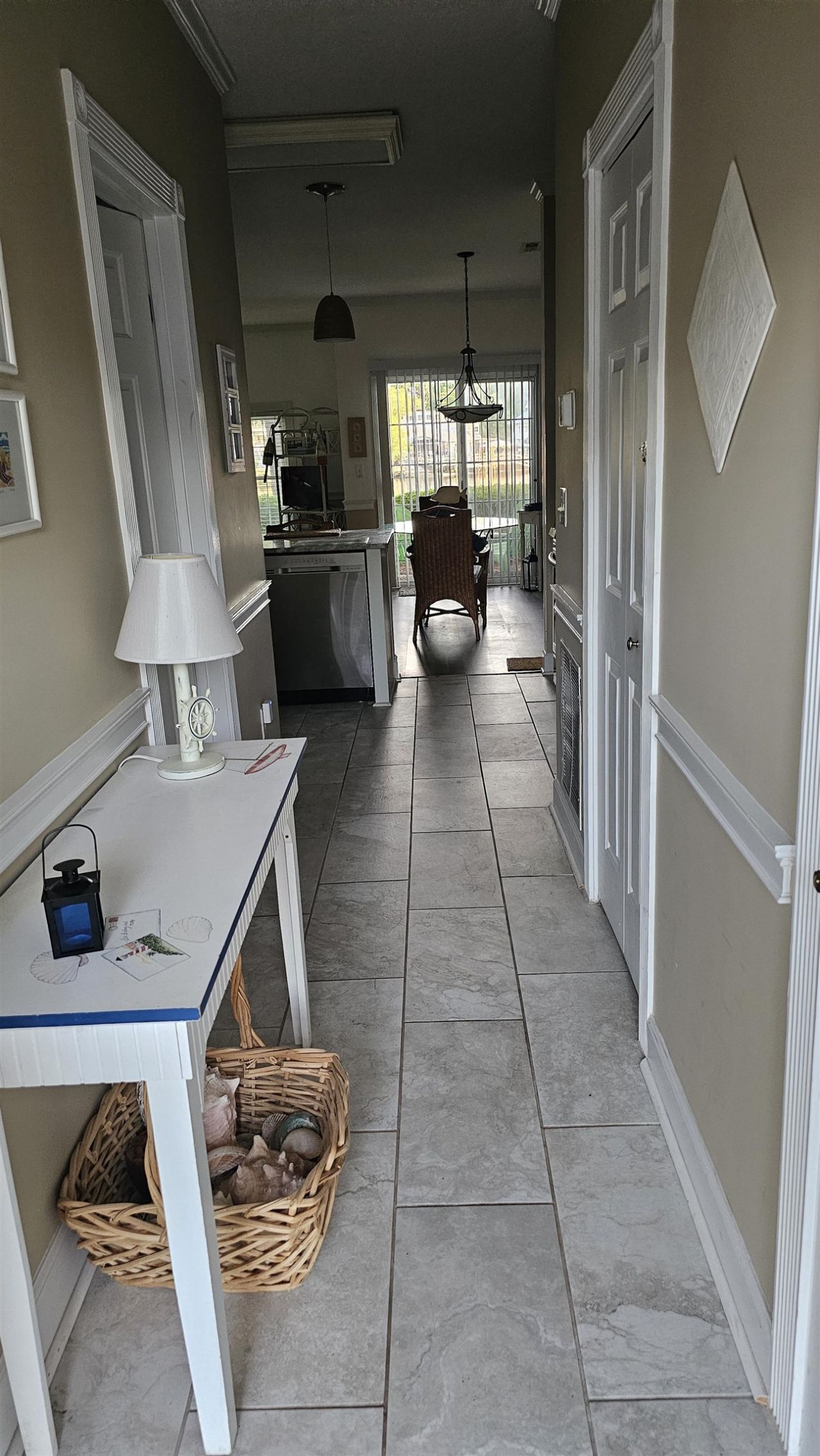 702 Riverwalk Dr. Photo 4