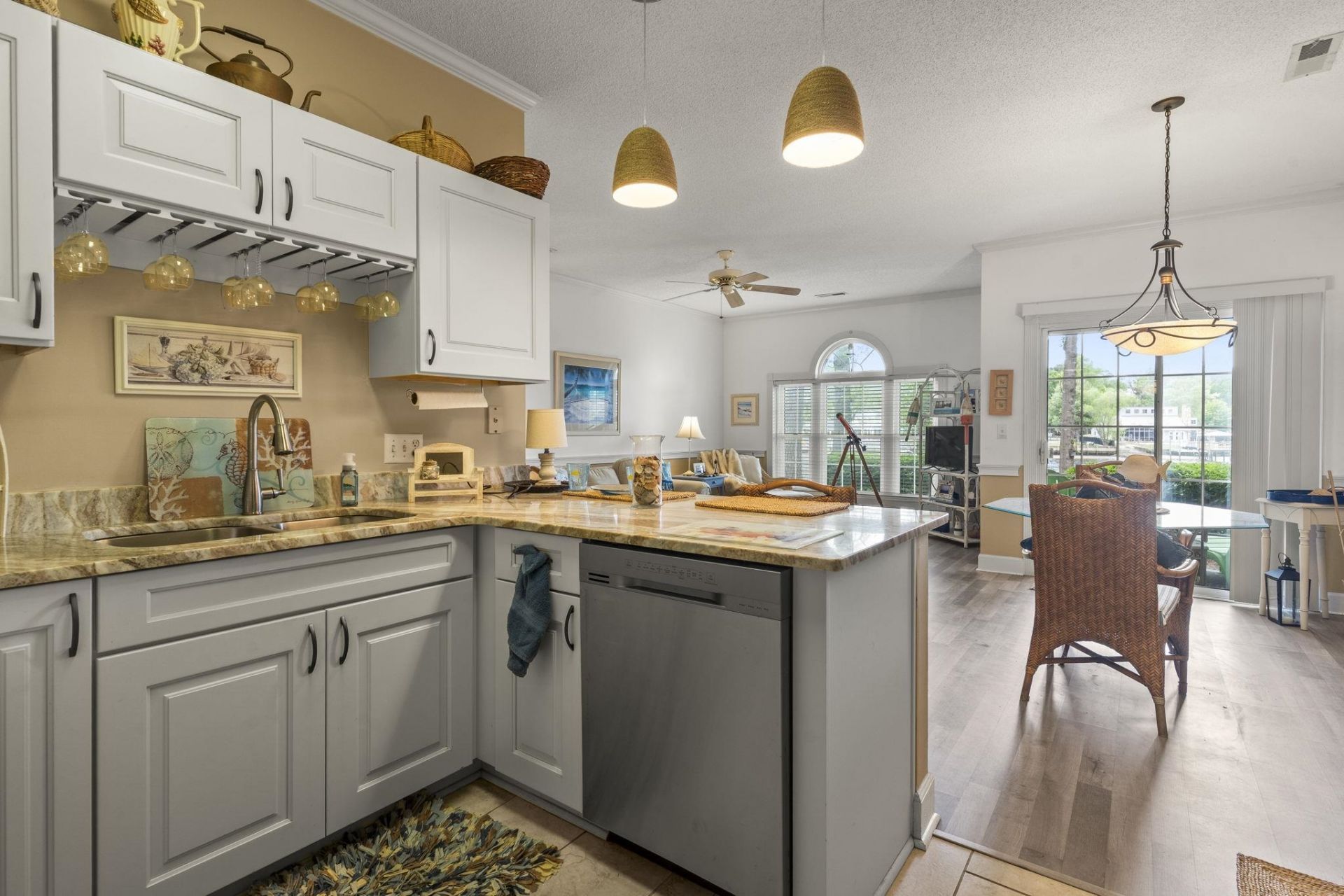 702 Riverwalk Dr. Photo 9