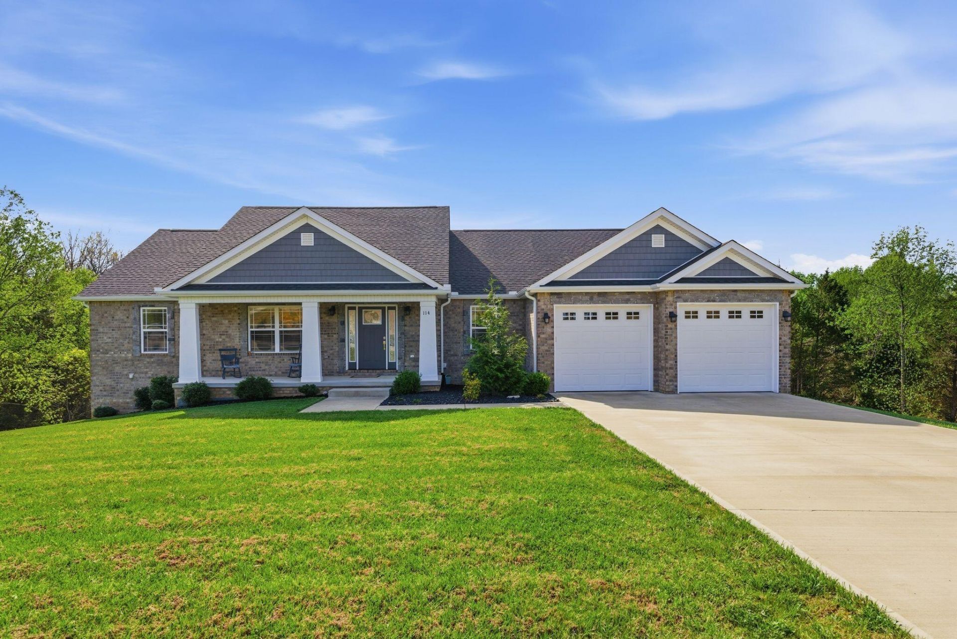 114 Lake West Rd, Somerset, KY 42503 Main Photo