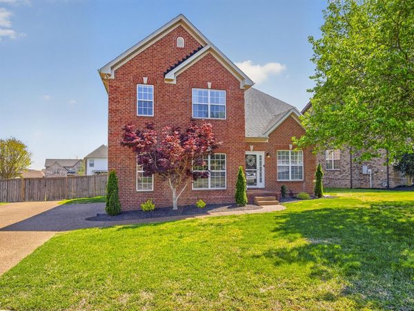 102 Latham Ct , Hendersonville, TN 37075