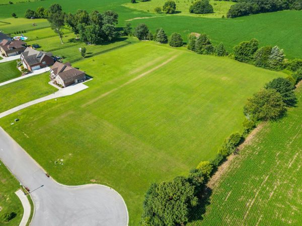 139 Wind Wood Dr, Portland, TN 37148