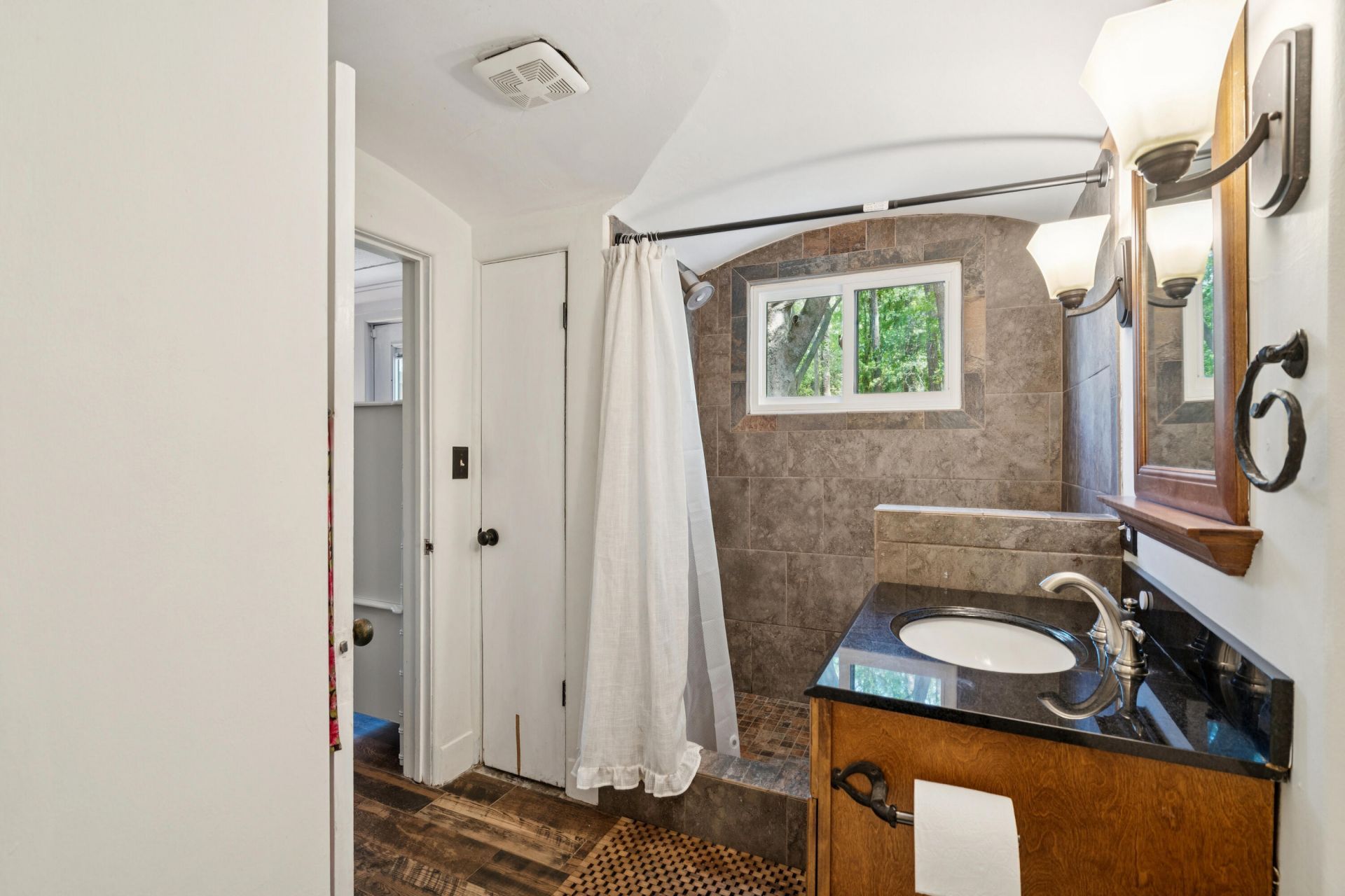 2227 Woodland Shores Road Photo 32