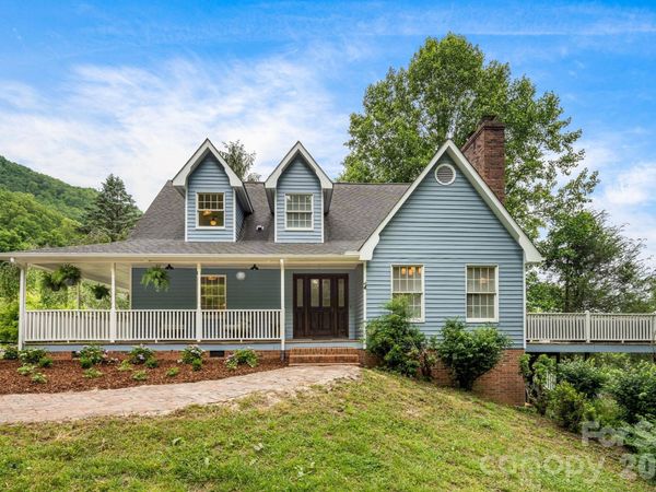 92 Rose Hill Road, Asheville, NC 28803