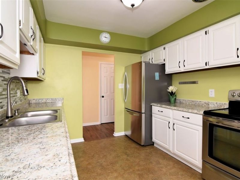 4912 N Sedgewick Road, Lyndhurst, OH 44124 Photo 10