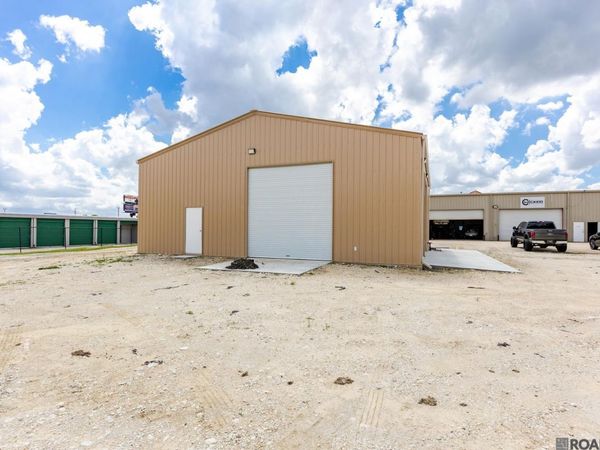 17886 Airline Hwy, Prairieville, LA 70769
