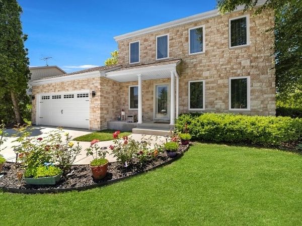 264 N Southport Road , Mundelein, IL 60060