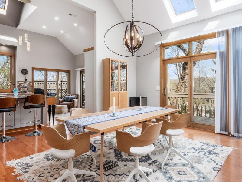 718 Old Oak, Unit 8, Columbus, OH 43235 Photo 17