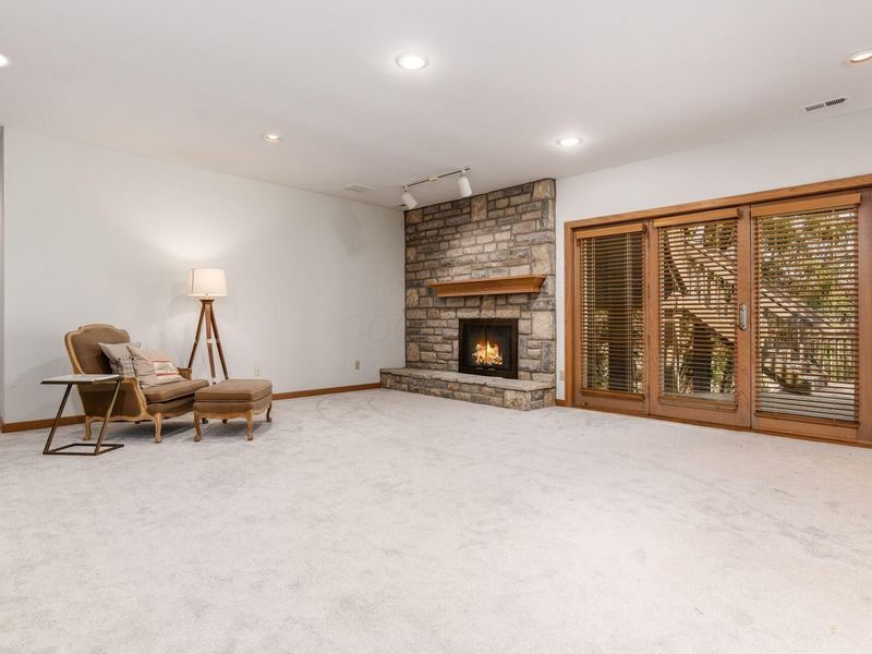 718 Old Oak, Unit 8, Columbus, OH 43235 Photo 42