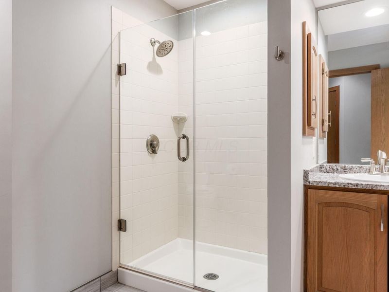 718 Old Oak, Unit 8, Columbus, OH 43235 Photo 45