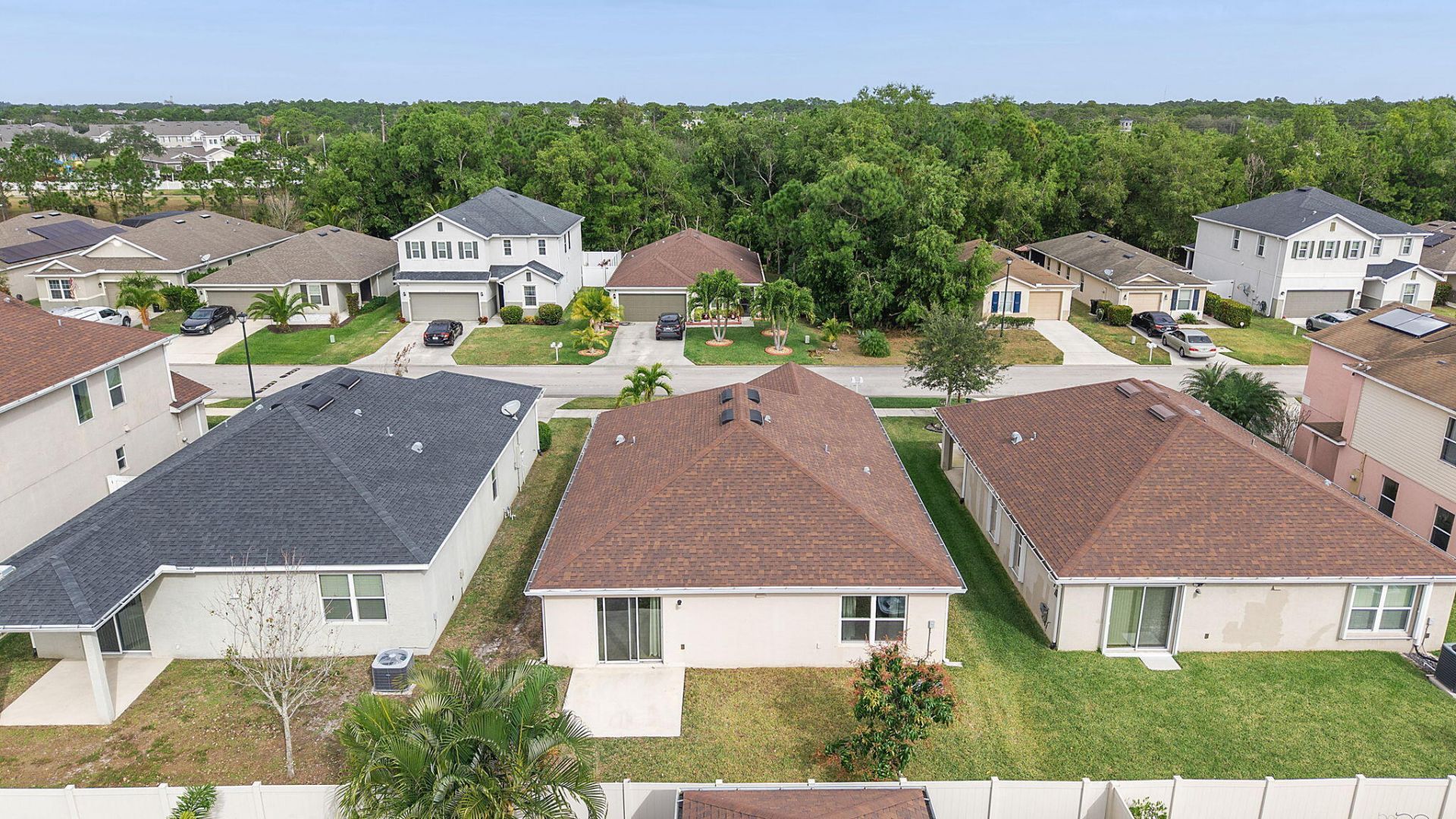 5330 NW Pine Trail Circle, Port Saint Lucie, FL 34983 Photo