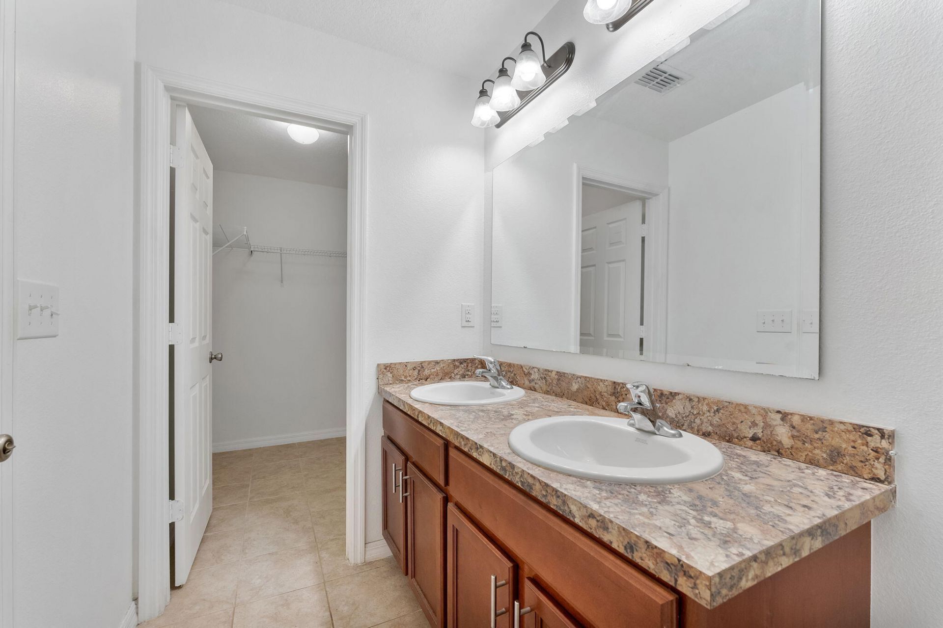 5330 NW Pine Trail Circle, Port Saint Lucie, FL 34983 Photo