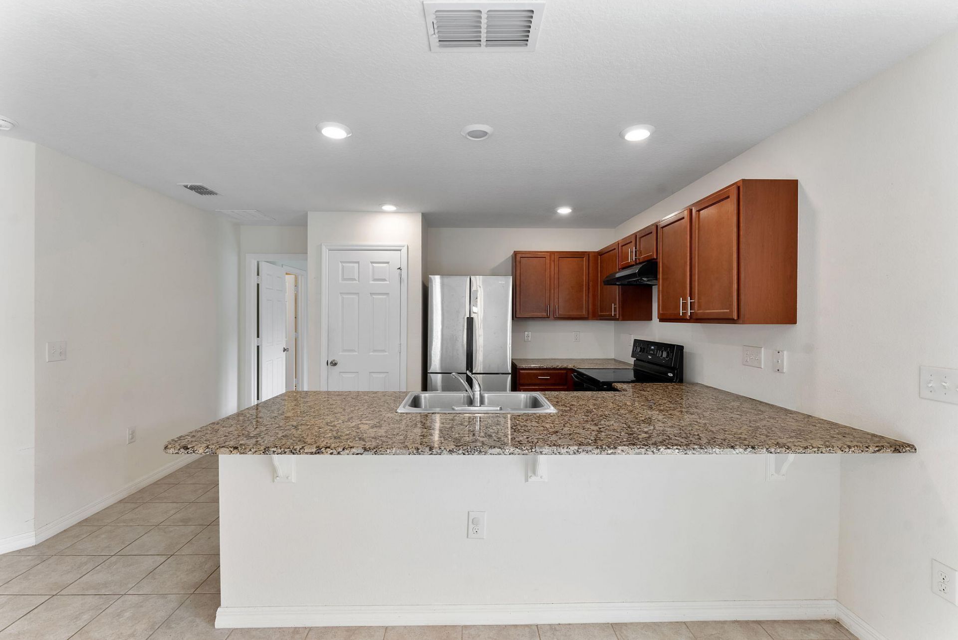 5330 NW Pine Trail Circle, Port Saint Lucie, FL 34983 Photo