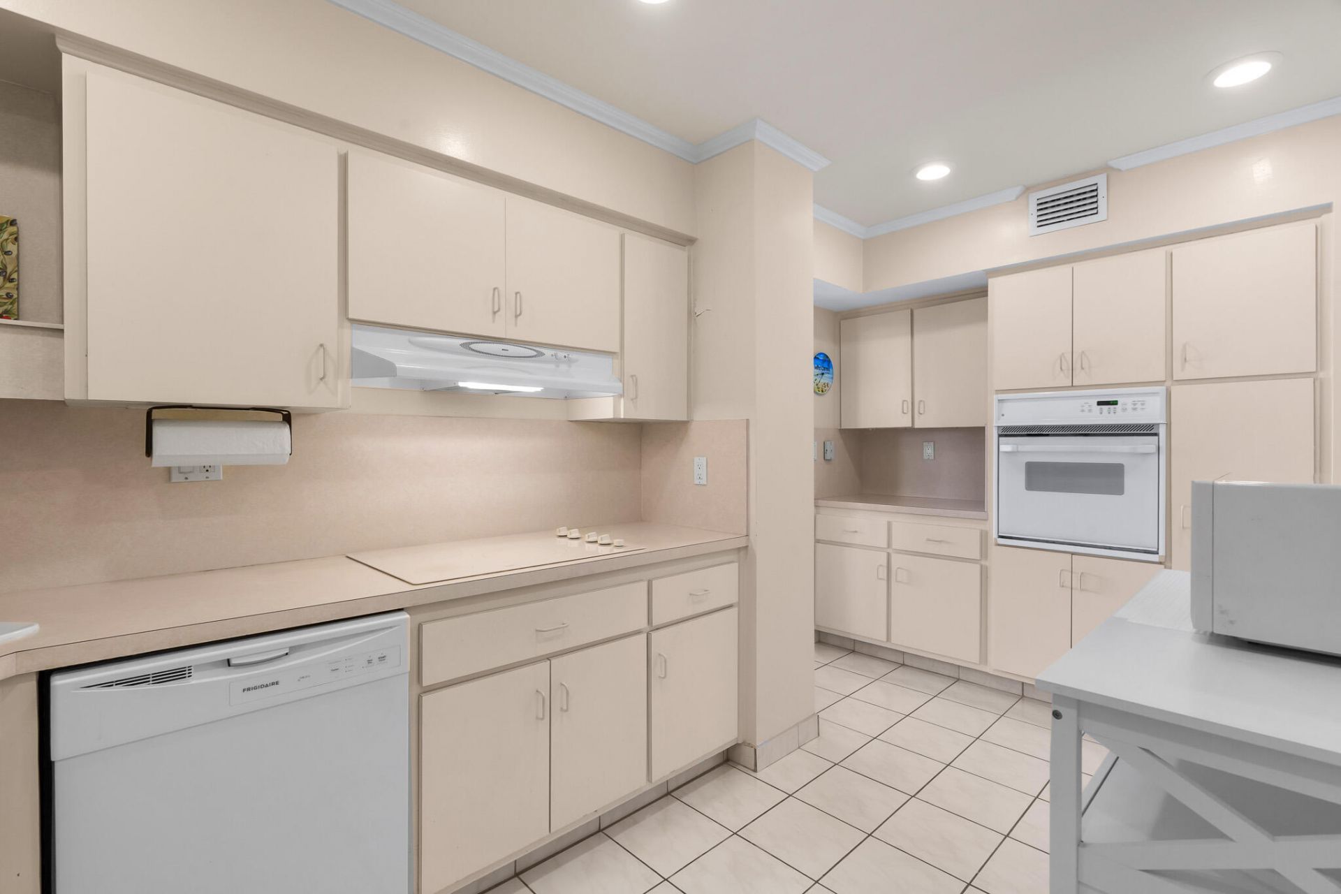 3200 NE 26th Street, Unit 609, Fort Lauderdale, FL 33305 Photo