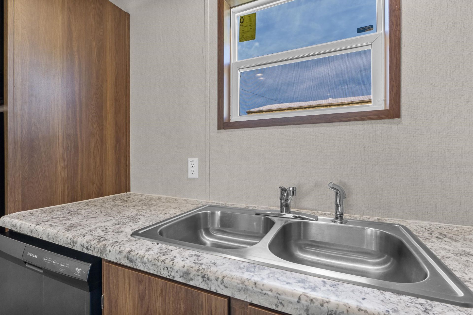 600 Ermine Rd Photo 11