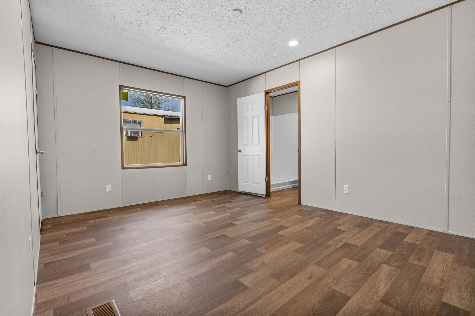 600 Ermine Rd Photo 12