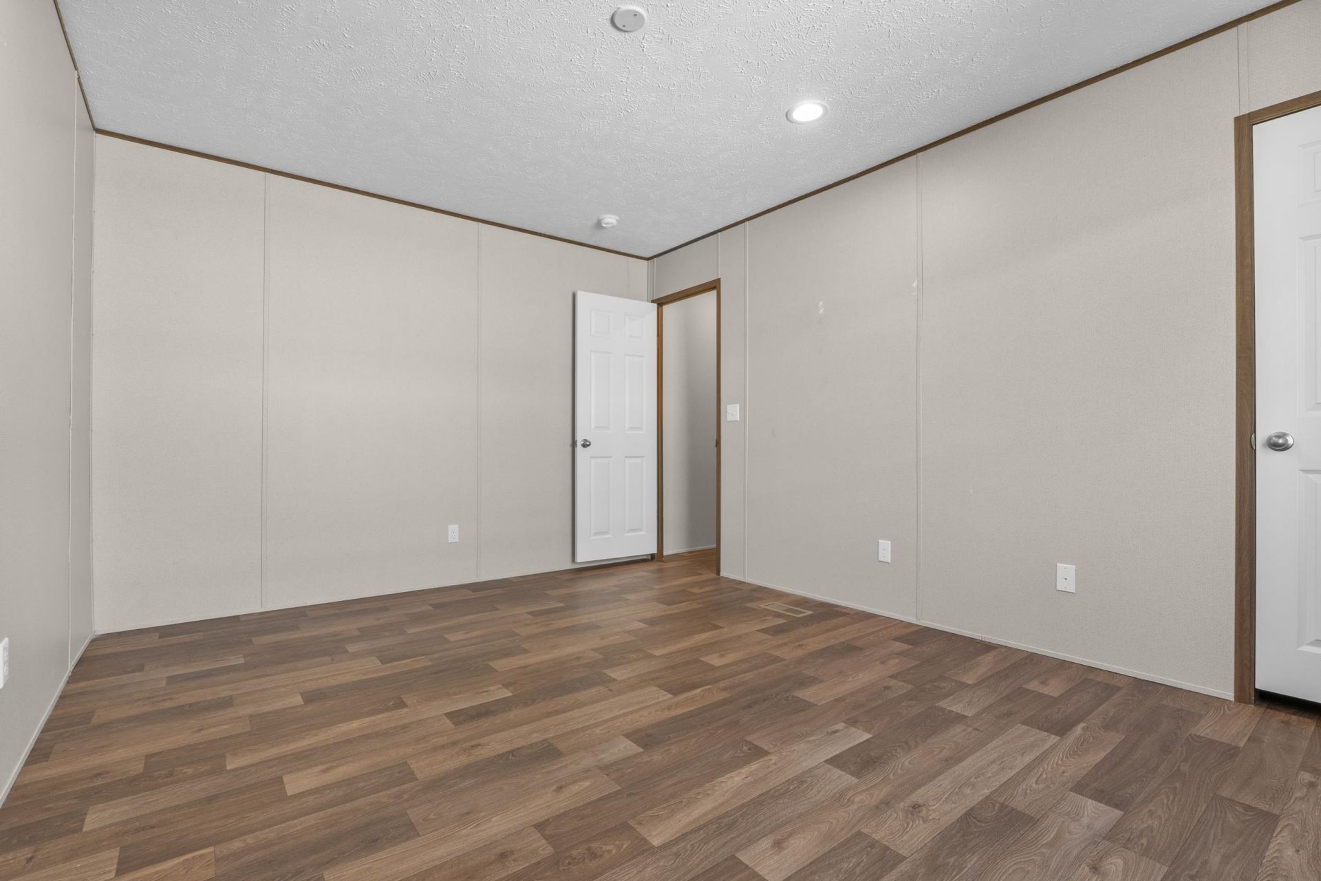 600 Ermine Rd Photo 13