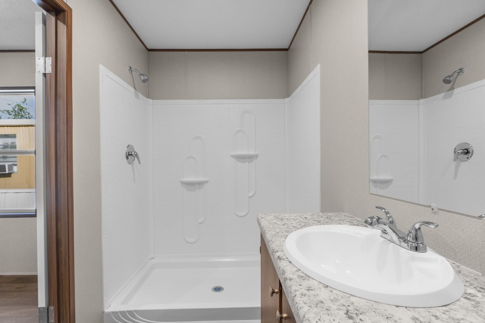 600 Ermine Rd Photo 16