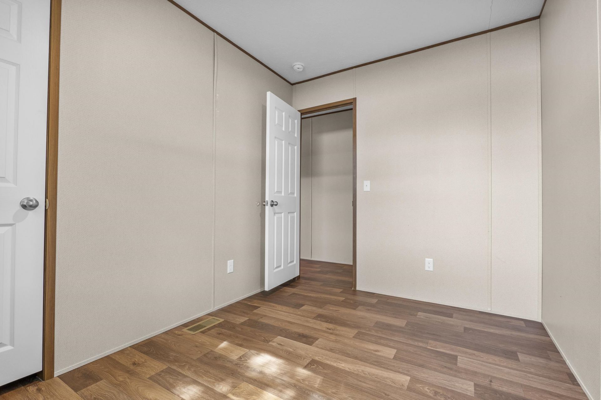 600 Ermine Rd Photo 20