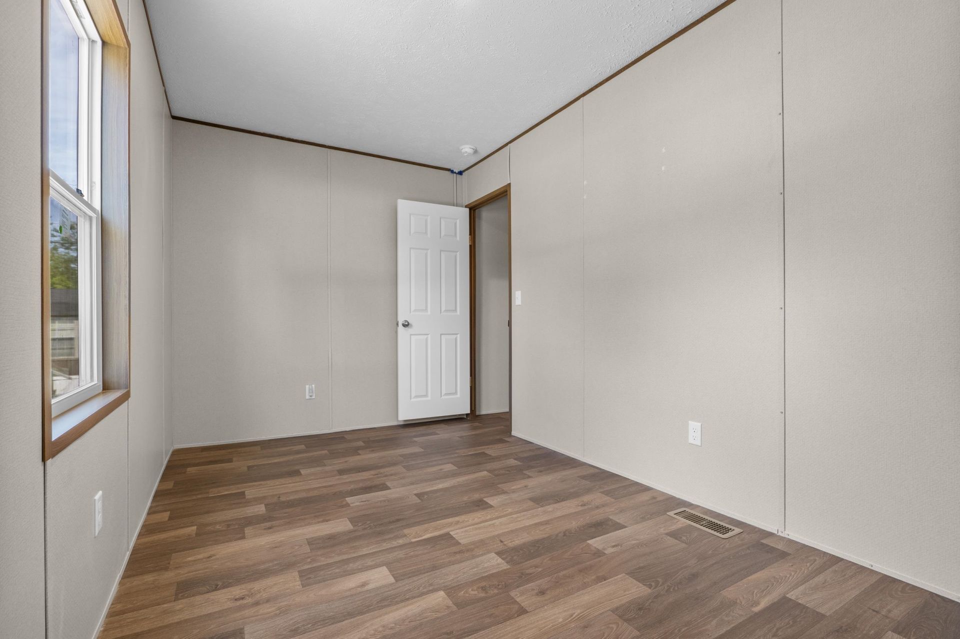 600 Ermine Rd Photo 22