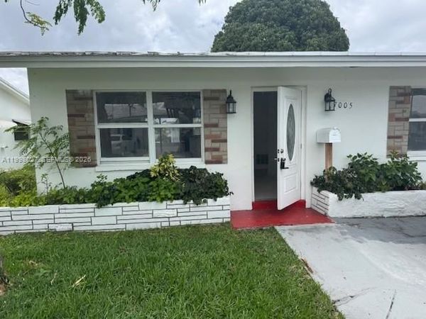 7005 NW 66th Ter , Tamarac, FL 33321
